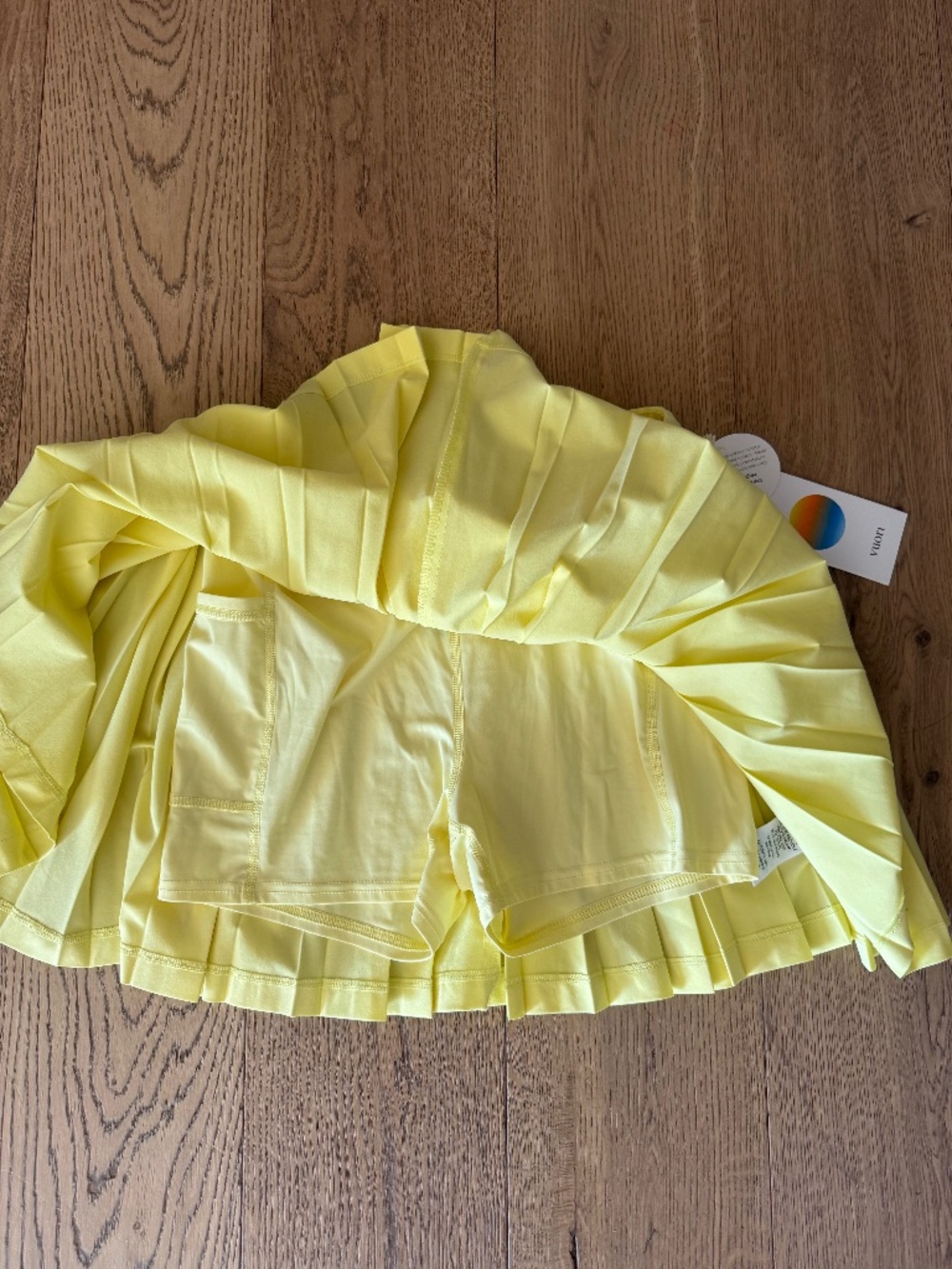 Vuori pleated clementine skirt with built in shorts size s - Picture 7 of 7